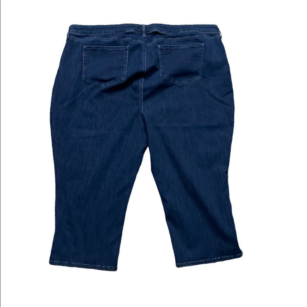 NYDJ 28W plus dark denim Capri cool embrace